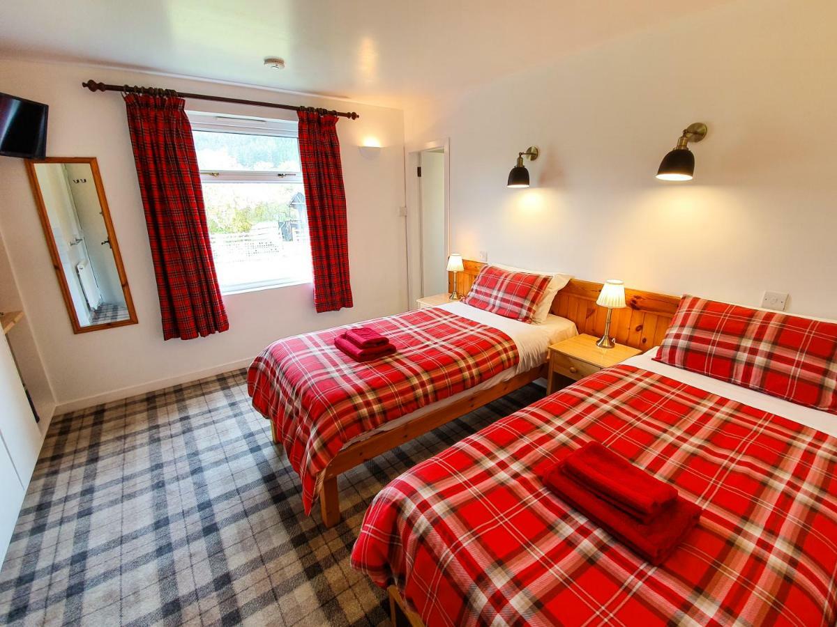 Hôtel Old Pier House à Fort Augustus Extérieur photo